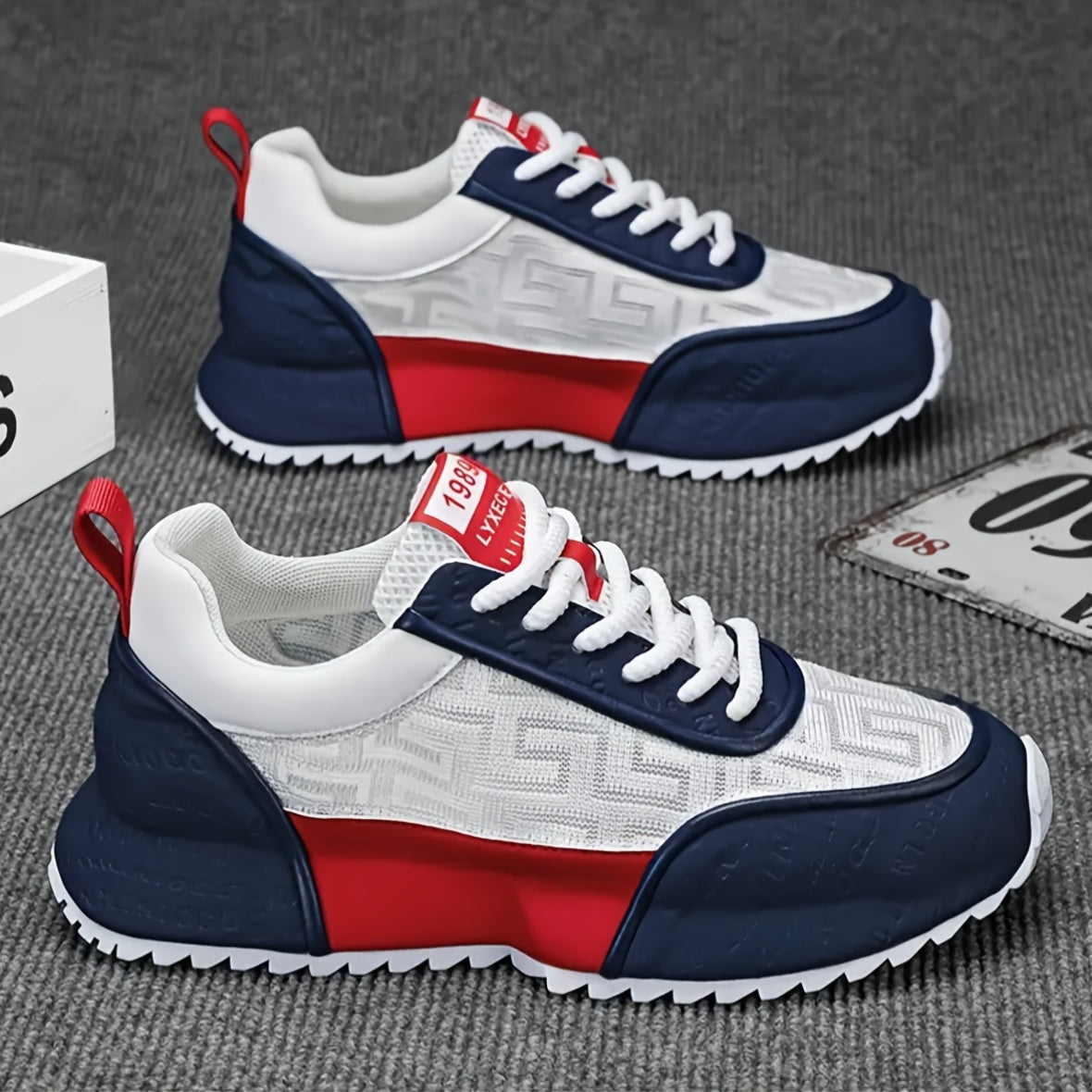 Men's Casual Breathable Non-Slip Fabric Sneakers with Lace-Up Closure