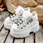 Ayollar uchun Punk Y2K tizzaboti, qalin EVA taglik va metall aktsentlar bilan