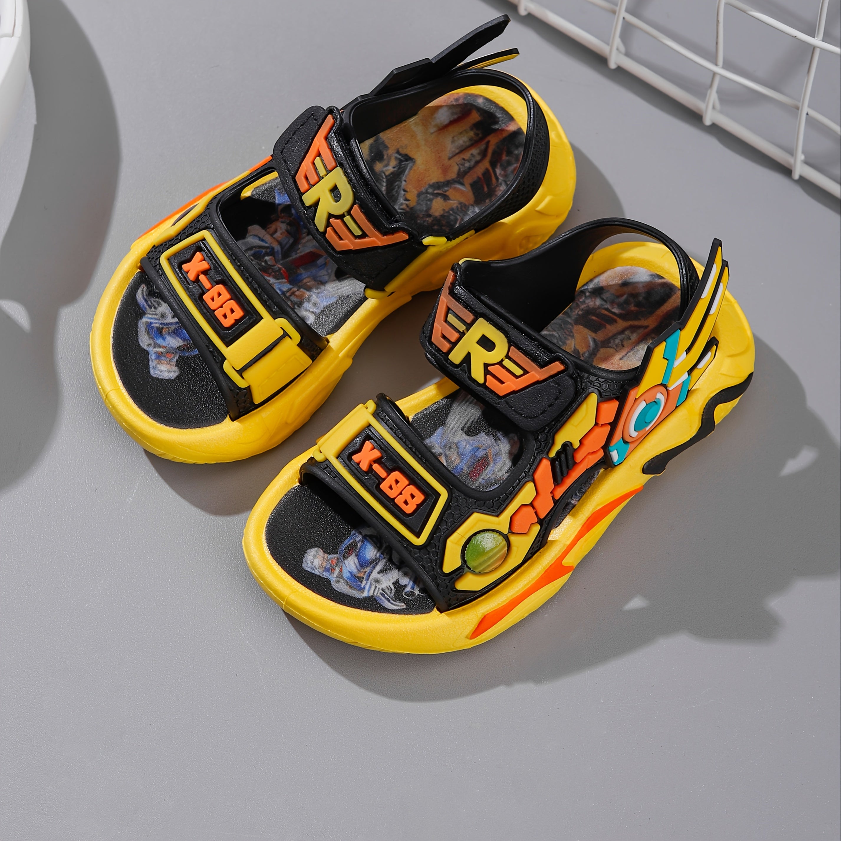 Boys' Cartoon Mecha Sandals for Children 14 and Under PVC Low Top Adjustable Closure
