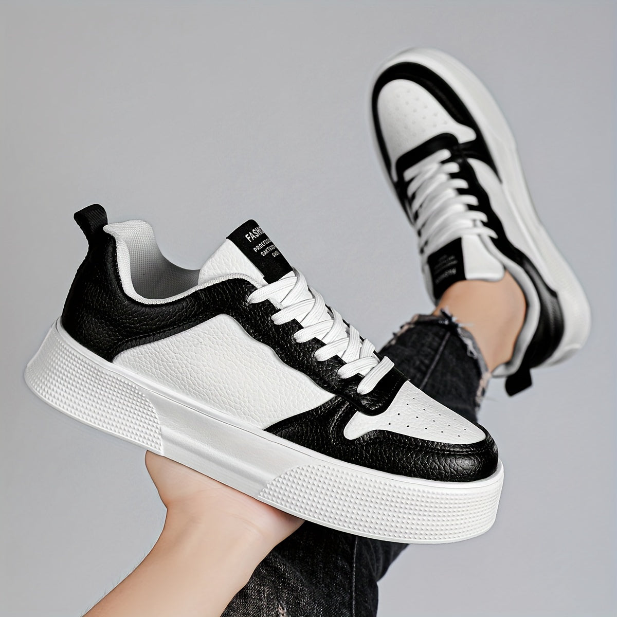 Erkaklar uchun bog'ichli tasodifiy sport poyabzallari, bir xil rangda, ko'p maqsadli dizayn, qulay va nozik, balandlikni oshirish uchun qalin taglik.