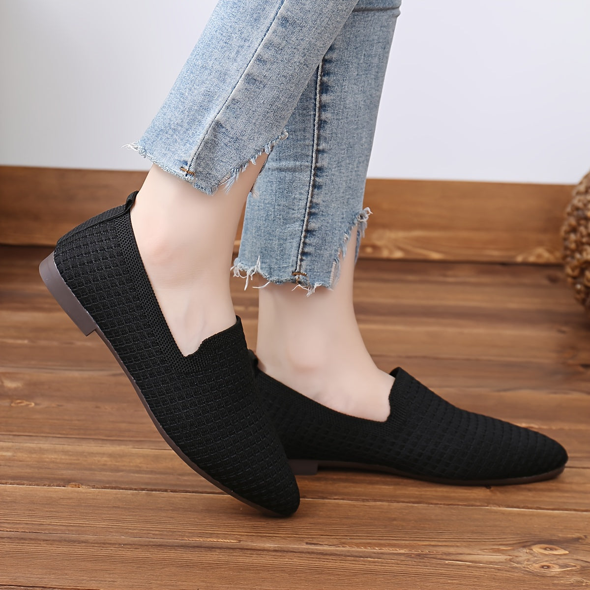 Women’s Breathable Fabric Flat Shoes Casual Pointed Toe Loafers