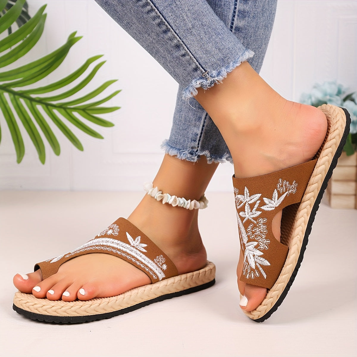Women Casual Sandals Black Fabric Floral Embroidery Slip-On Flat Shoes
