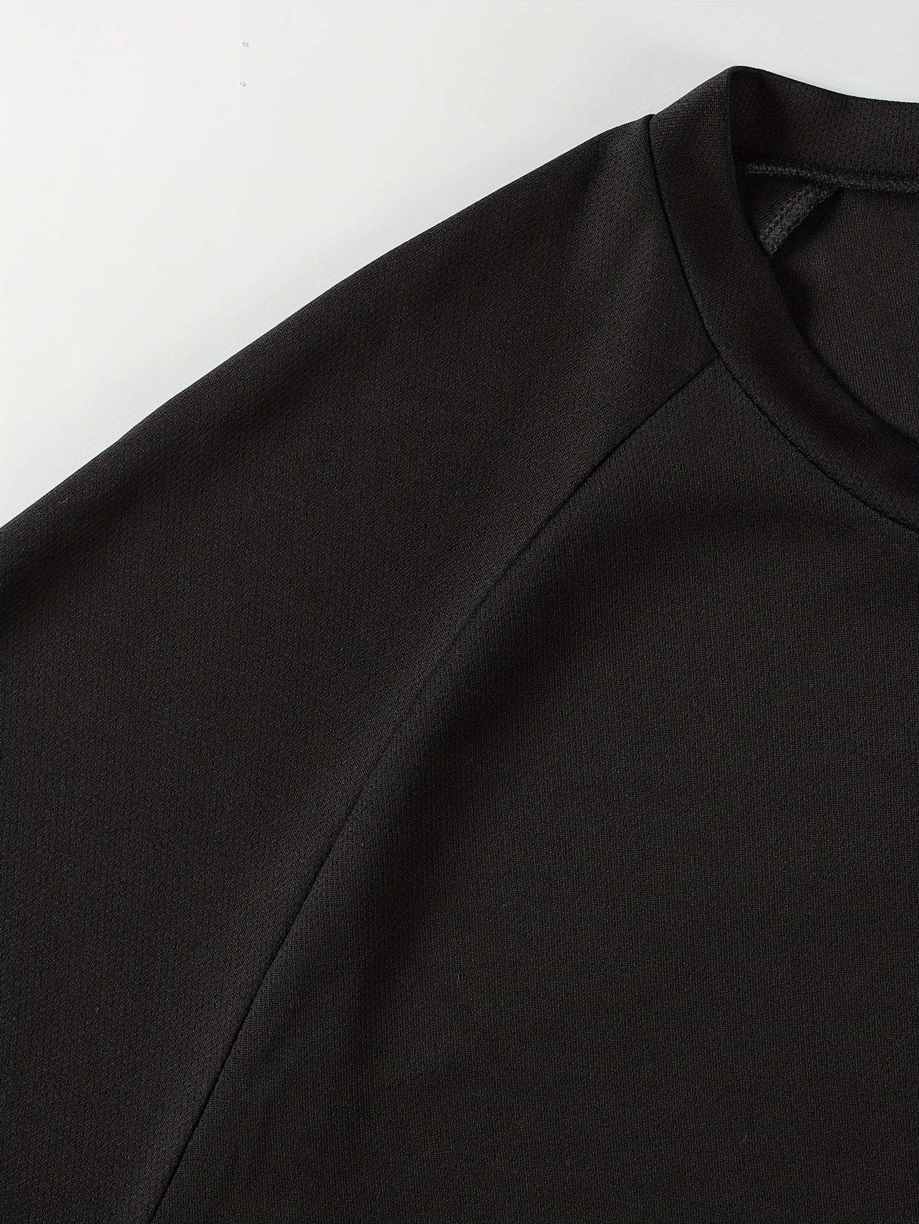 Plus-Size Men's Moisture-Wicking Short-Sleeve T-Shirt for Casual Sports