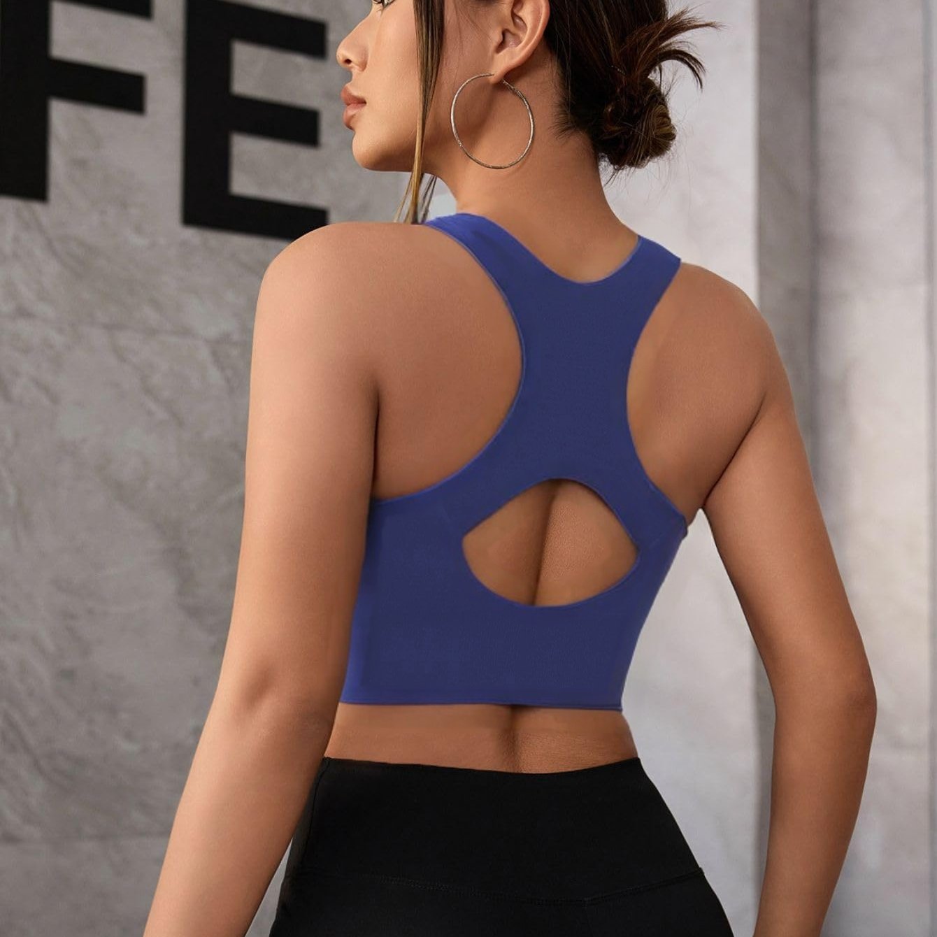 Бюстгальтер для женщин больших размеров безшовный дышащий спортивный для йоги и тренировок с умеренной поддержкой и контролем живота