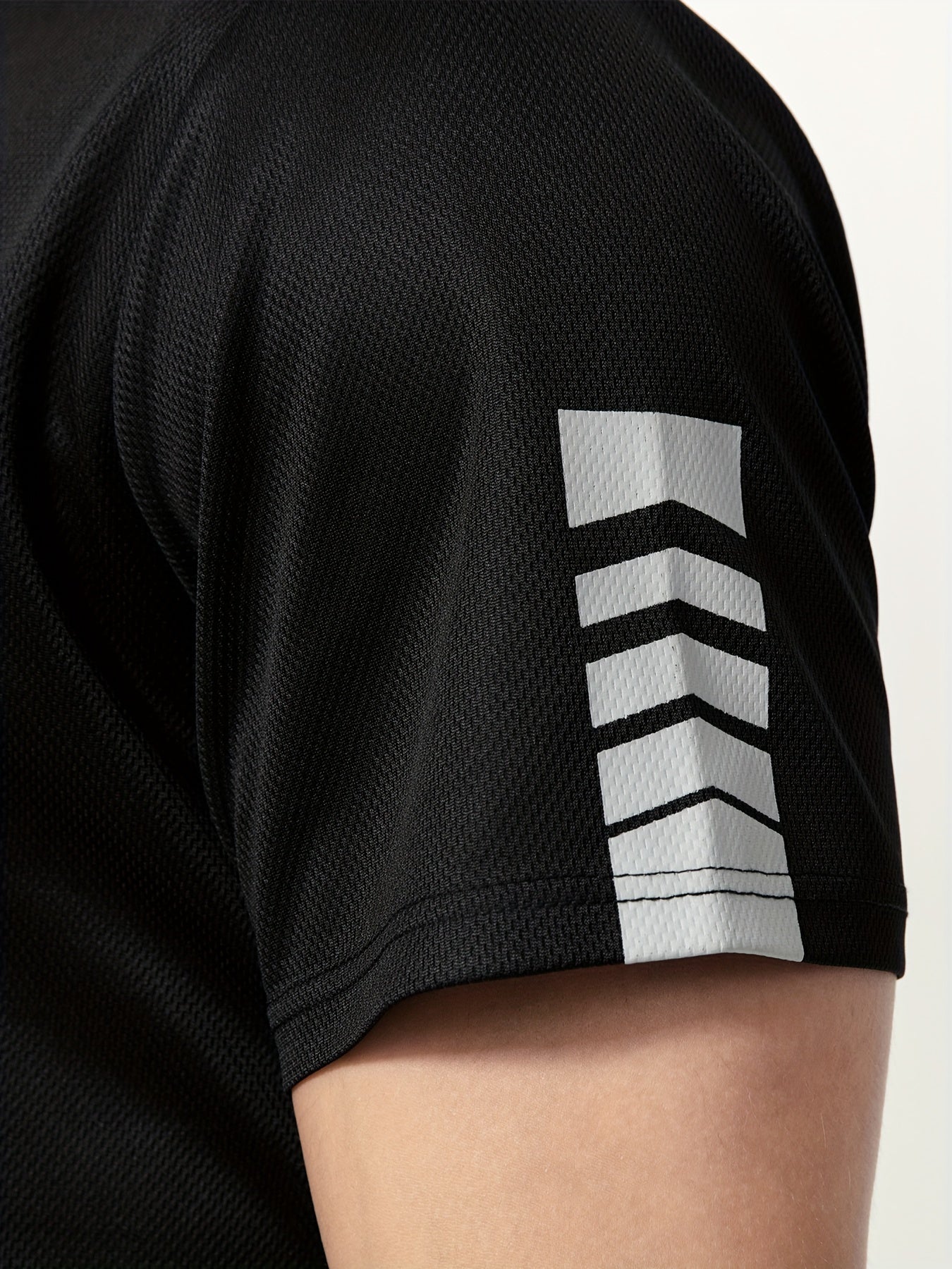 Men's Summer Casual Sports Set T-Shirt and Drawstring Shorts Polyester Print