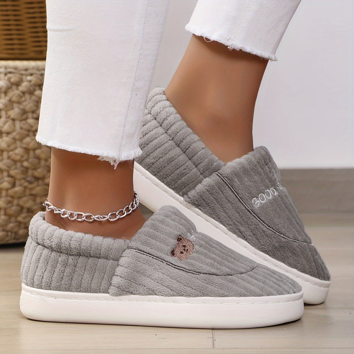 Women Indoor Slippers Warm Fleece Cartoon Slip-On Shoes