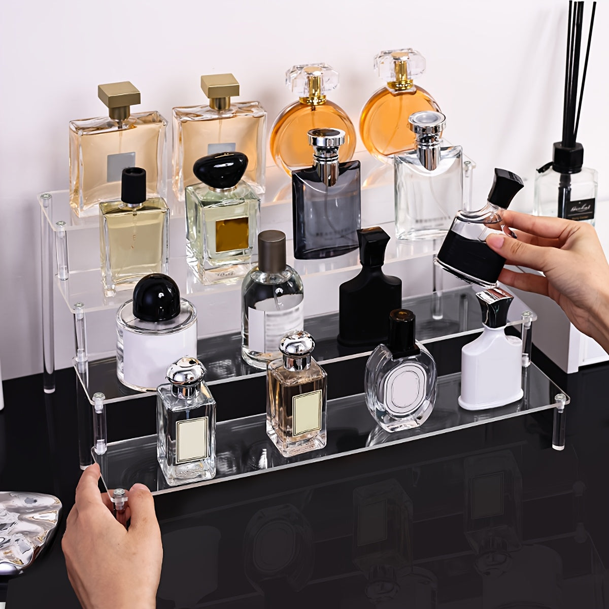 Acrylic Cosmetic Organizer with Multi-Layer Transparent Storage for Perfumes and Beauty Tools