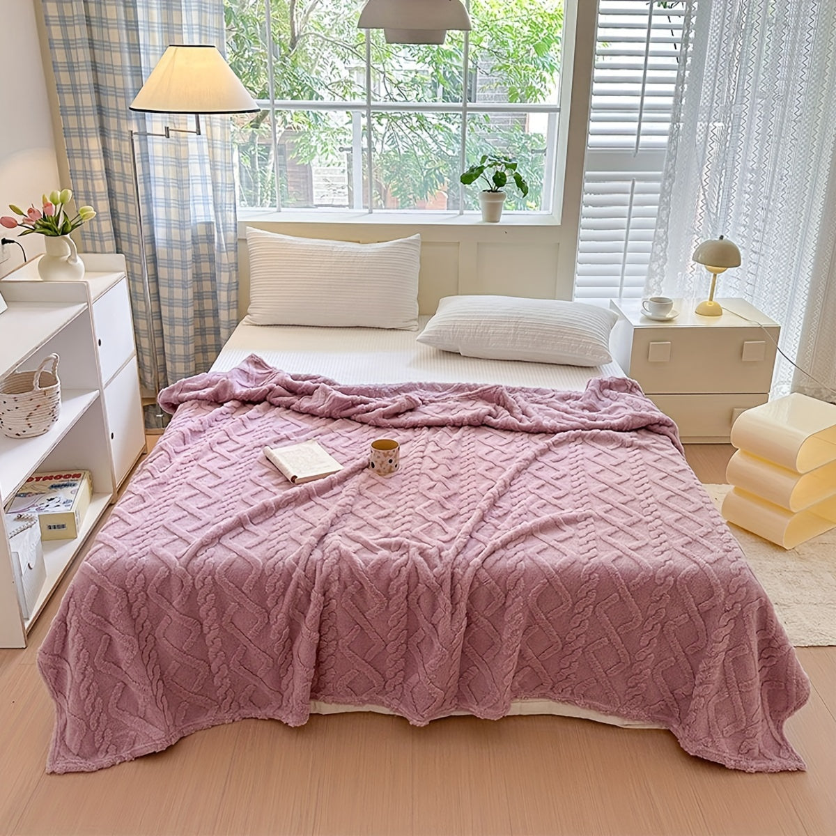 Double-Sided Velvet Plush Blanket Warm Throw for Couch Bed Camping