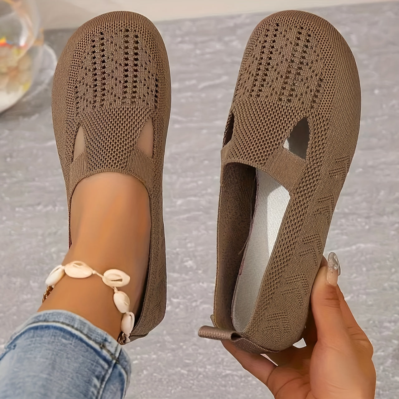 Women's Solid Color Breathable Knit Slip-On Flat Shoes