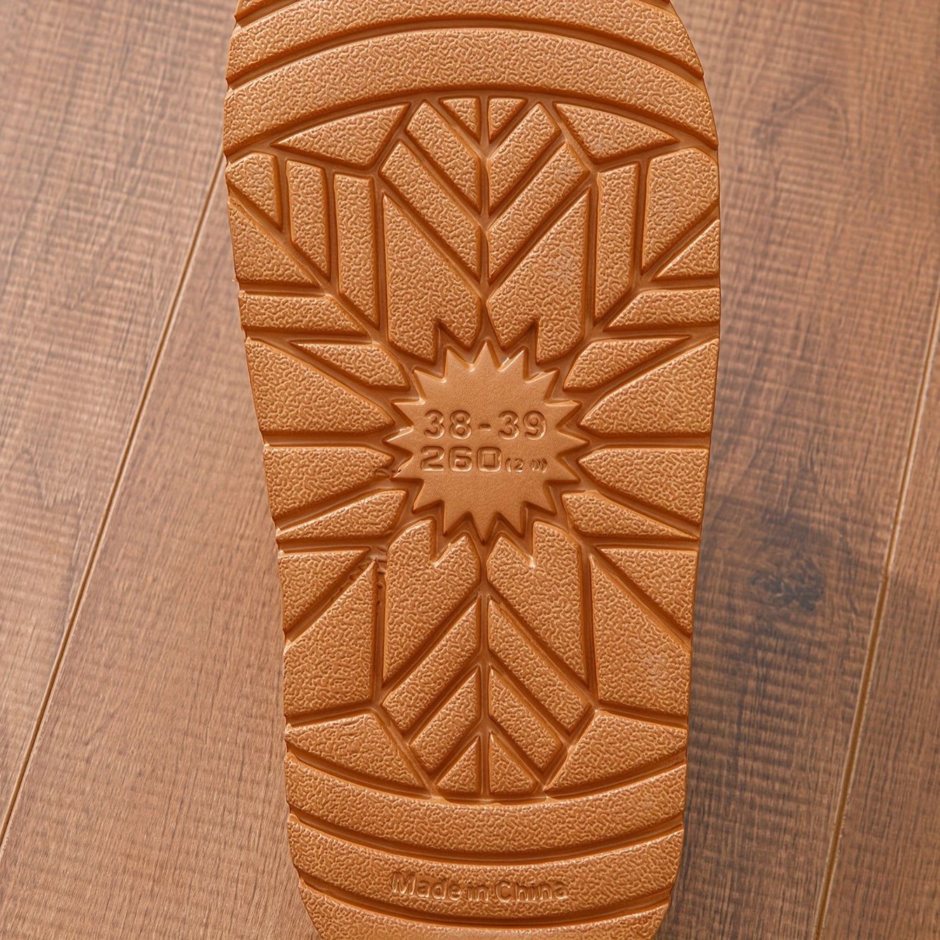 Erkaklar va ayollar uchun yopiladigan shippaklar, mo'ynali ichki qavati bilan EVA taglik, ichki qulaylik