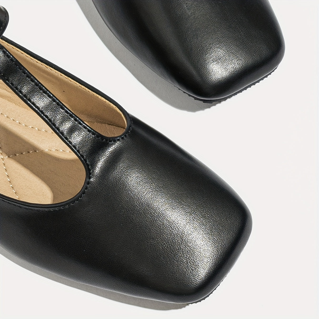 Zapatos casuales de mujer en negro con pala en T y punta cuadrada