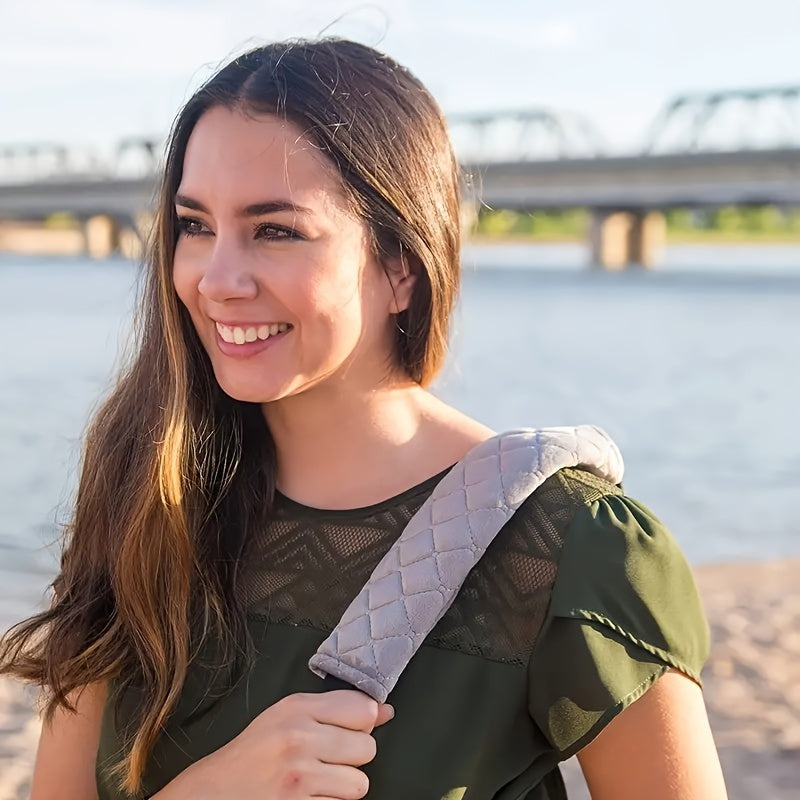 Universal Quilted Seat Belt Shoulder Pad for Comfort and Safety