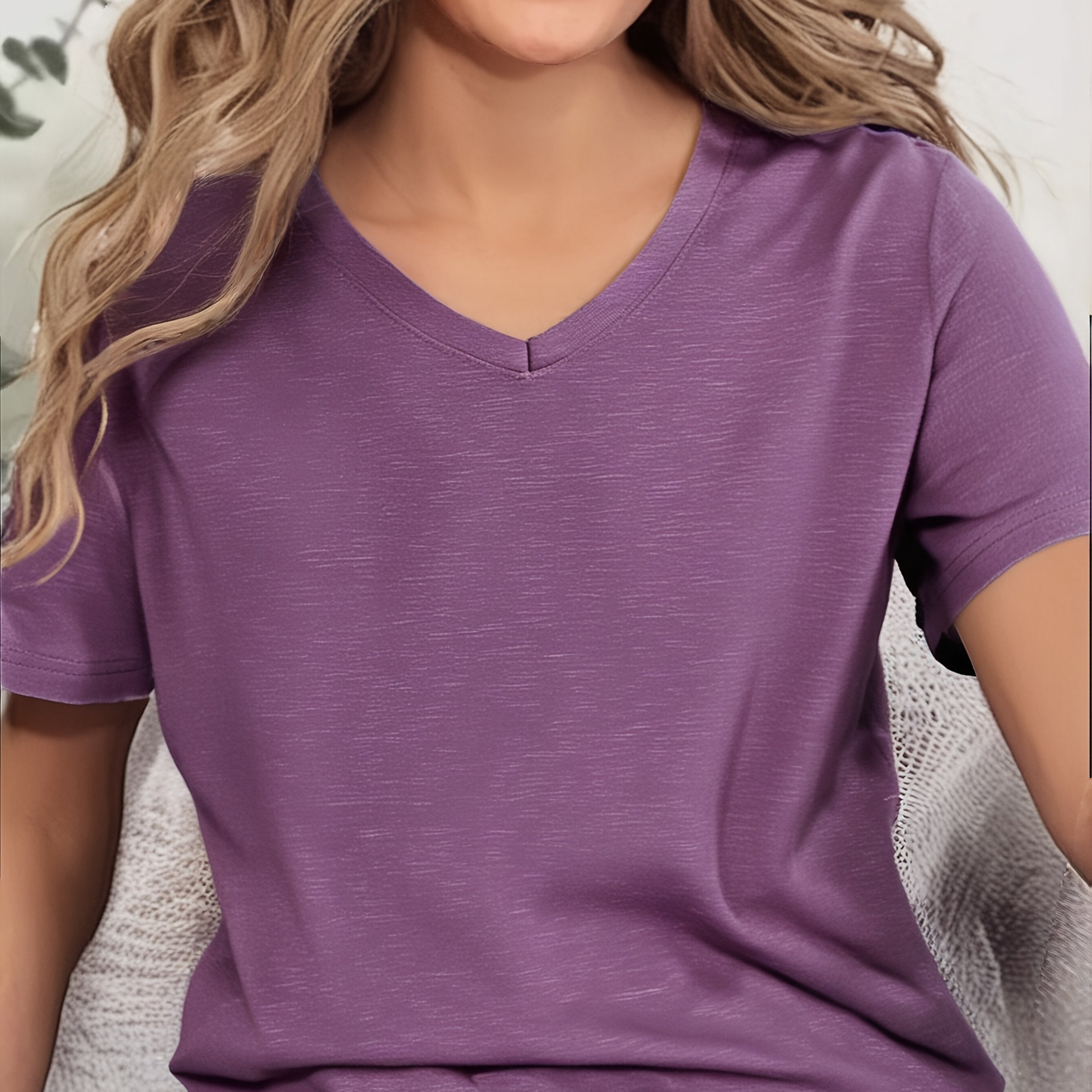 Women's Plus Size Solid Color V-Neck T-Shirt Short Sleeve Lightweight Summer Casual