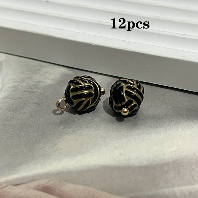 Zargarlik uchun oltin detallari bilan 12 ta vintage uslubidagi dumaloq plastmassa tugmachalar to'plami