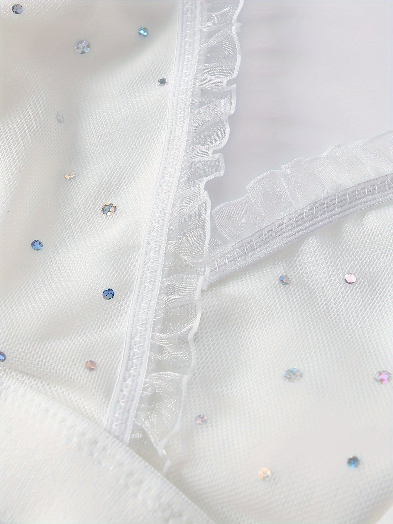 Plus Size Women's Deep V-Neck Sparkling Backless Lace Strapless Bra