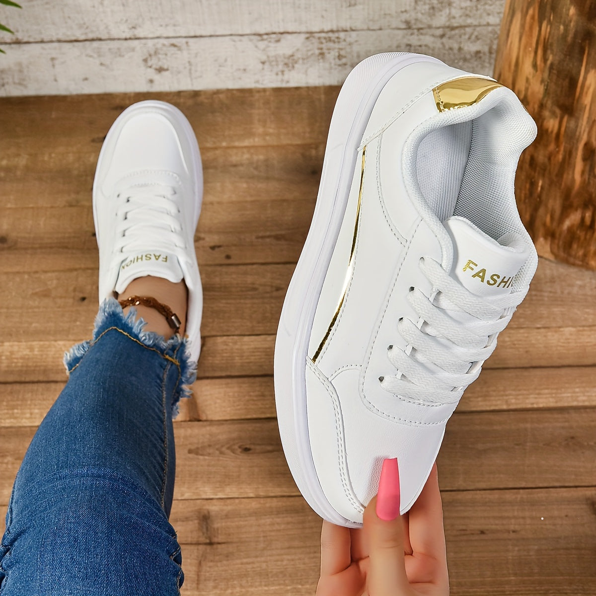 Women's Glitter Lace-Up Sneakers, Lightweight Soft Sole Skate Shoes