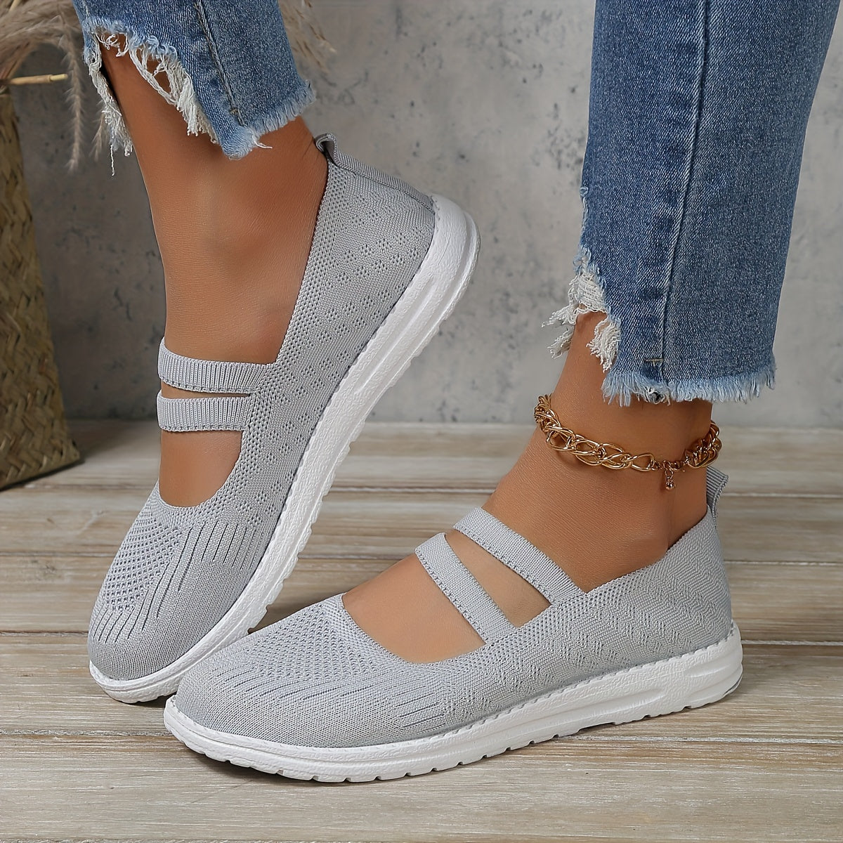 Women's Light Gray Slip-On Sneakers Breathable Knit Low-Top Elastic Ankle