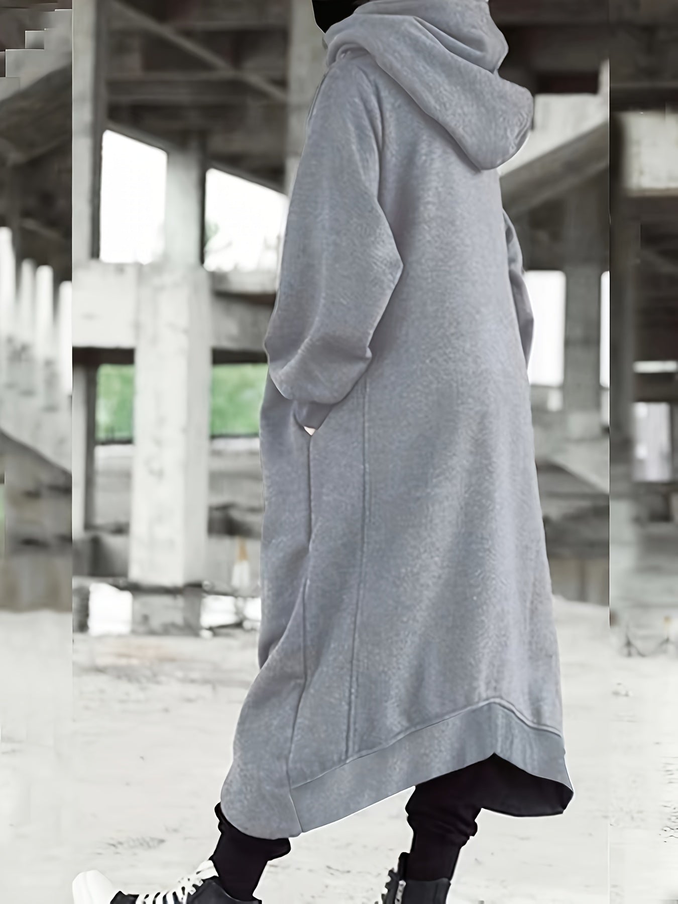 Qora ayollar uchun kattalashtirilgan kapüşonli kofta, to'liq fermuar, old tomonida cho'ntaklar va uzun yenglar - gotik yoki har kuni kiyish uchun ideal, tasodifiy kuz/qish kiyimi.