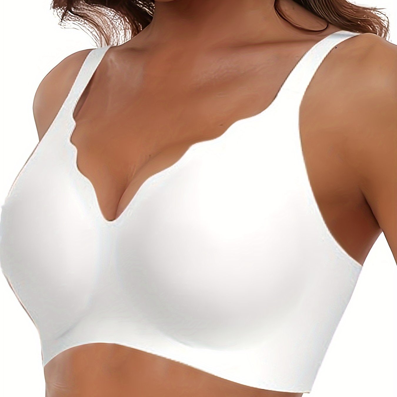 Wireless Seamless Push-Up Bra with Deep V-Neck and Scalloped Design for Comfort