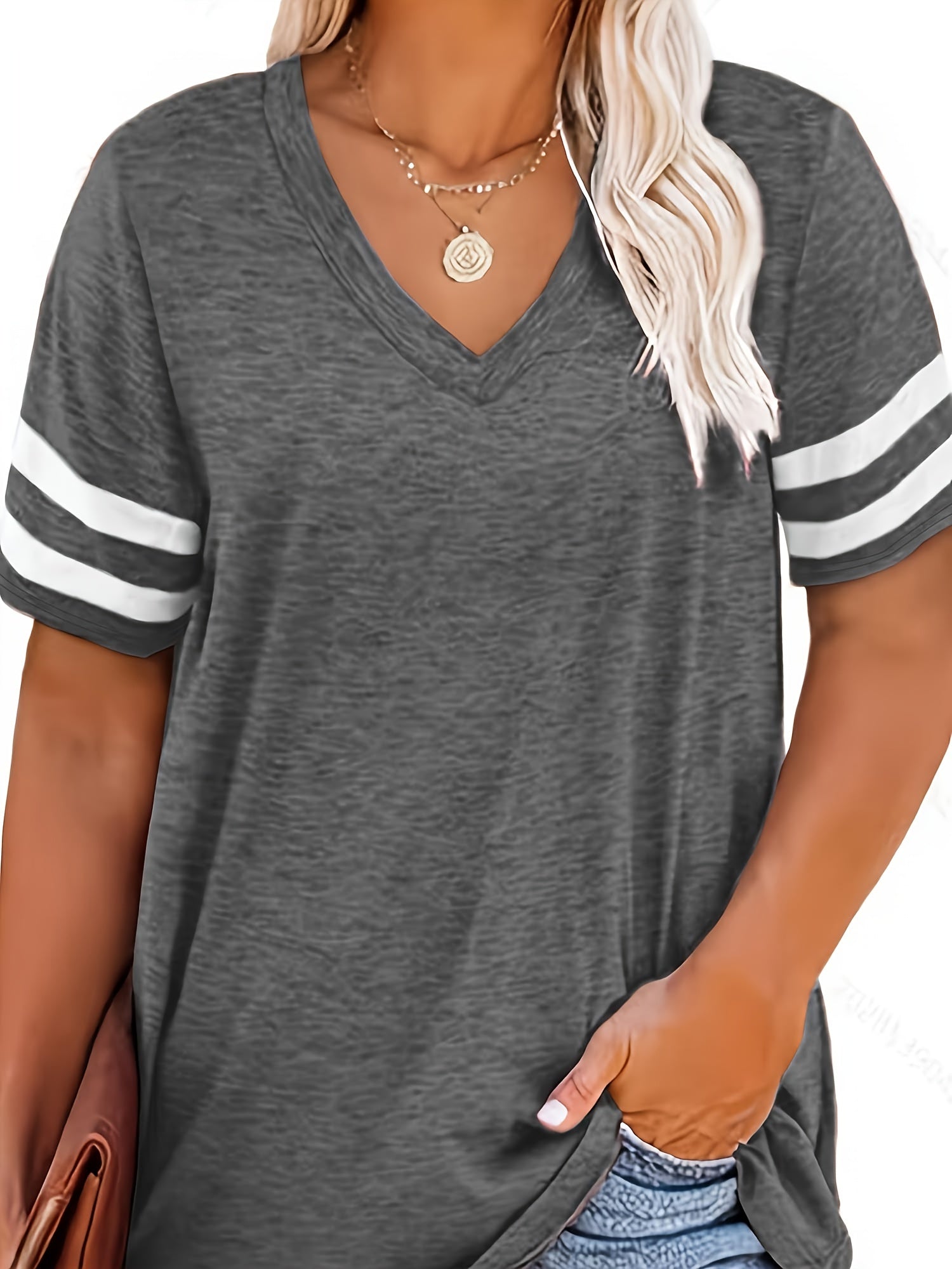Plus Size Women's V-Neck Short Sleeve T-Shirt Lightweight Stretchy Summer Tee