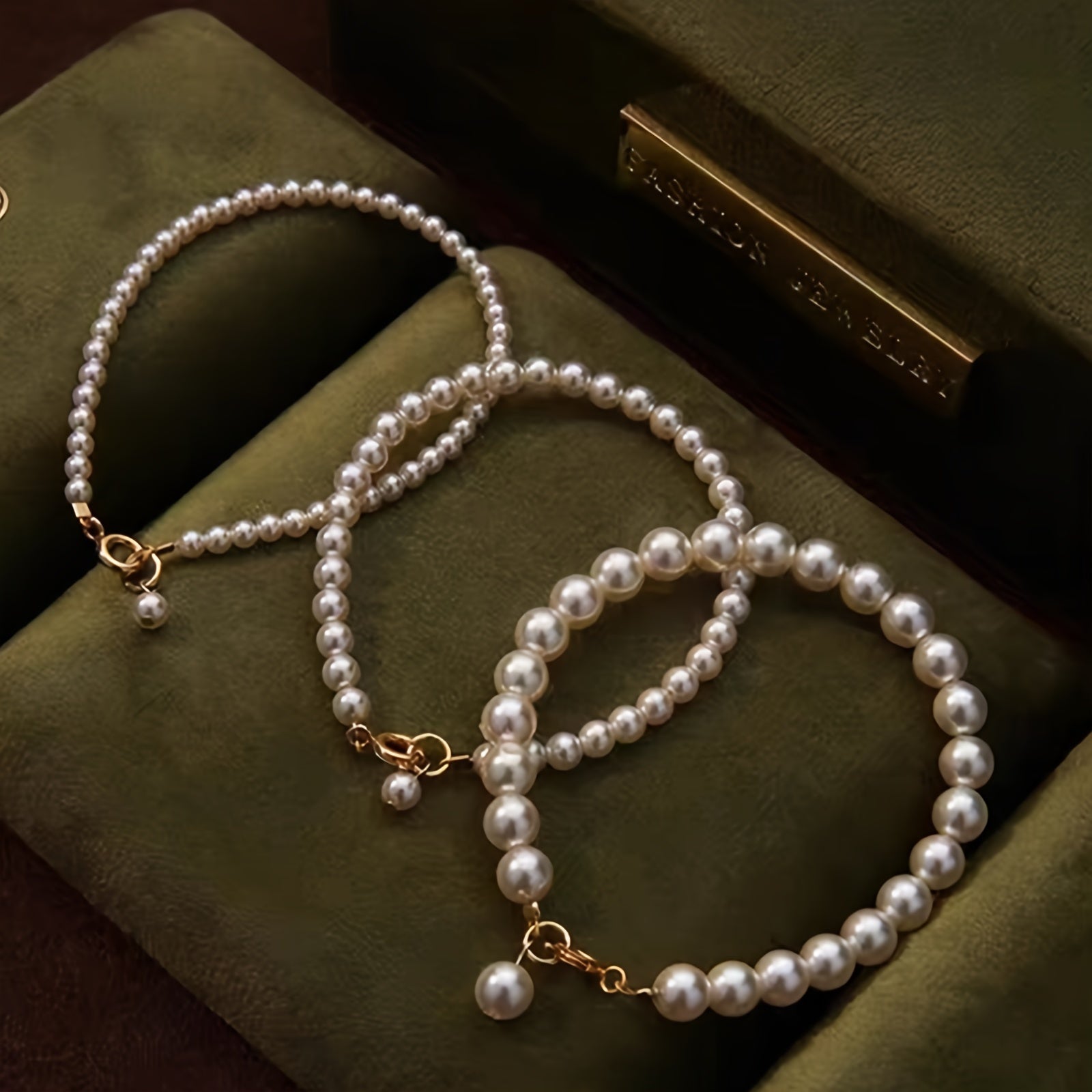 Women’s Freshwater Pearl Bracelet Set Elegant Jewelry for Everyday or Special Occasions