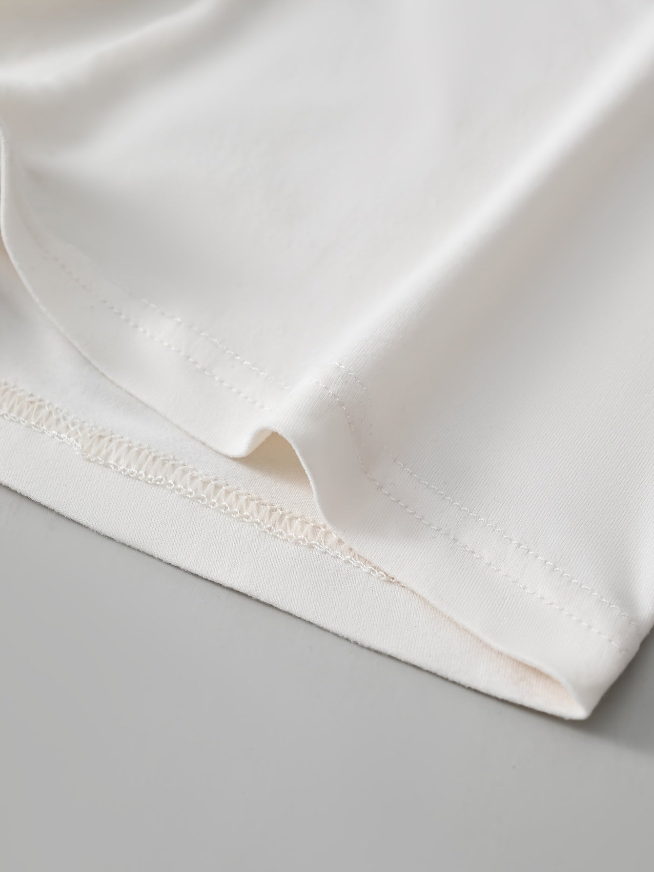 4 ta XORELR erkaklar uchun boxer shortlar to'plami, nafas oladigan to'qilgan mato, harflar bilan bel bog'i, geometrik naqsh va o'rtacha cho'zilish. Har kuni kiyish uchun 93% polyester va 7% spandeksdan tayyorlangan.