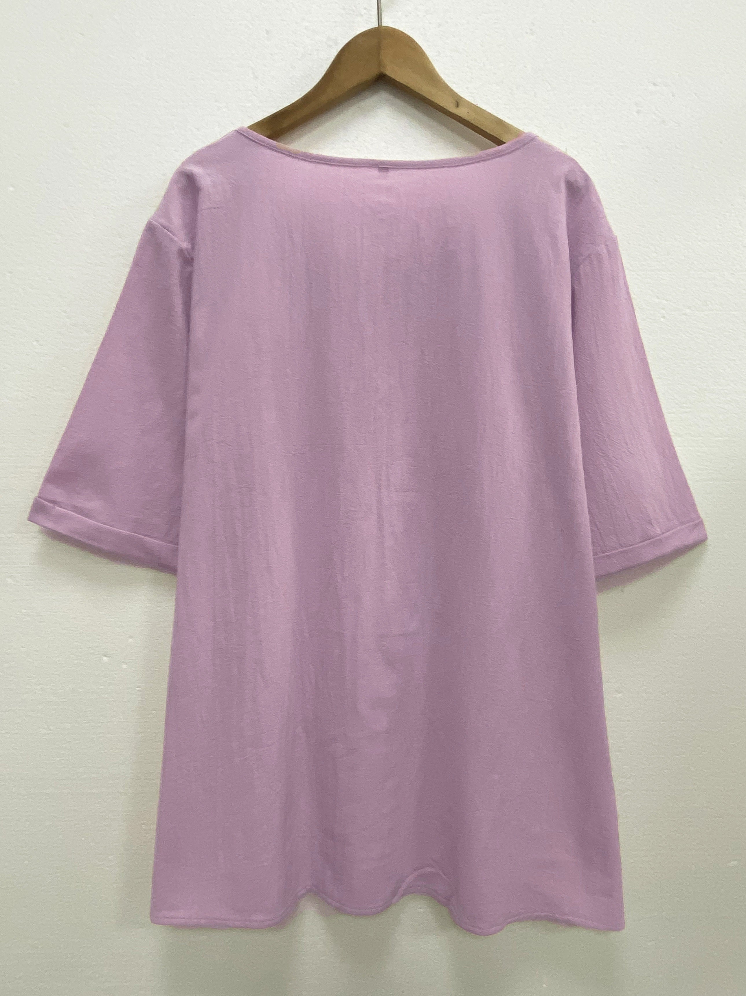 Women's Plus Size Floral Print Short Sleeve Woven Shirt Crew Neck Slit Hem