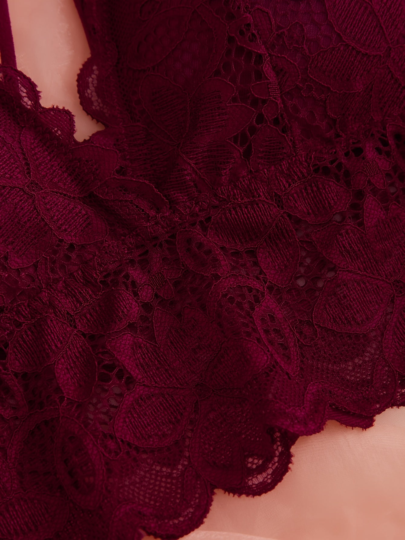 Трехцветный комплект нижнего белья