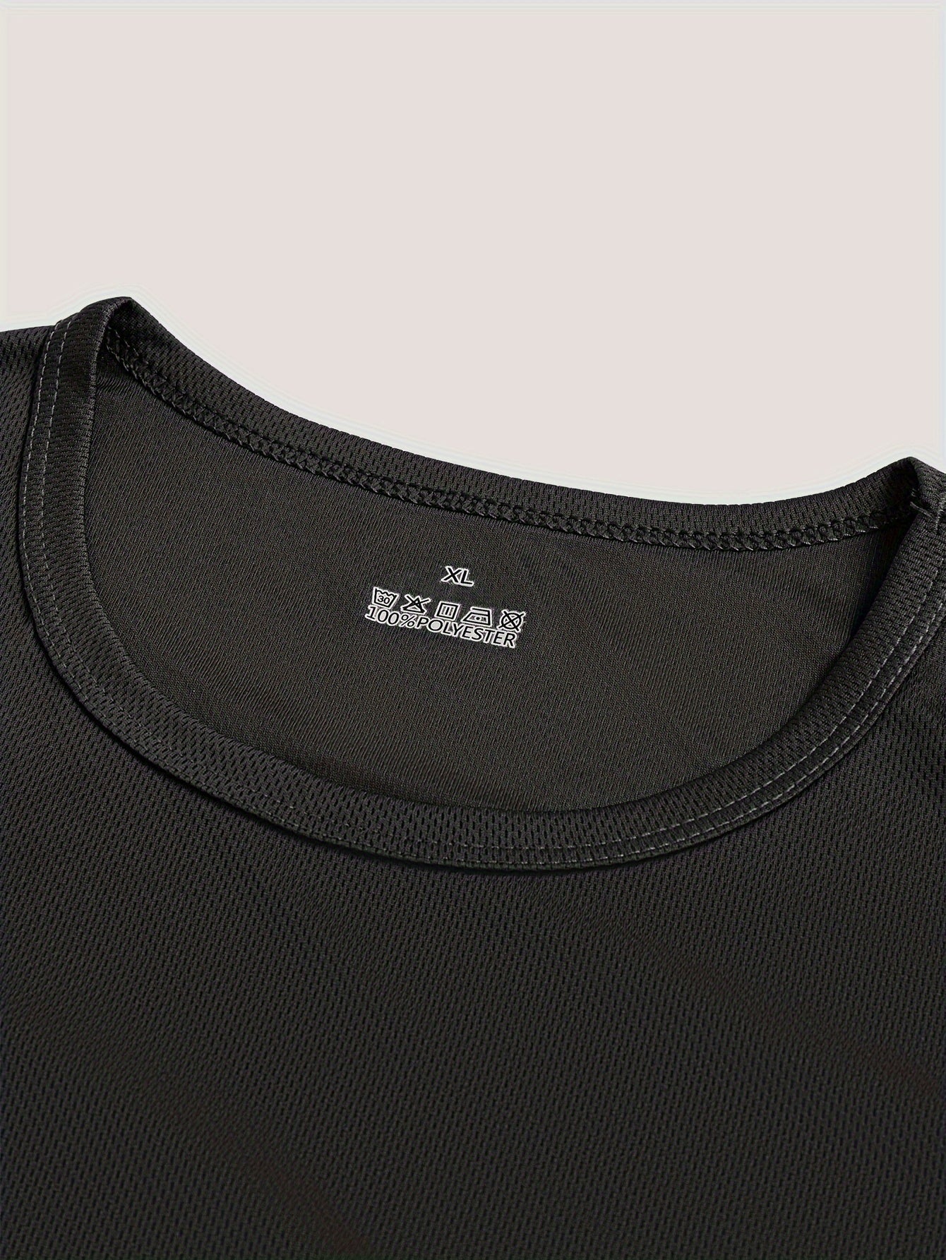 4 ta erkaklar uchun nafas oladigan polyester t-shirtlar, bir rangda - qulay qisqa yengli krujka ko'ylaklar, tasodifiy bahor/yaz kiyish uchun.