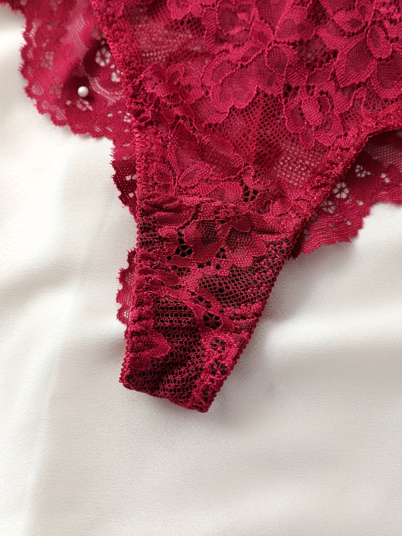 Ayollar uchun sexy dantelli ichki kiyim to'plami, trubka tepa brassiy va thong