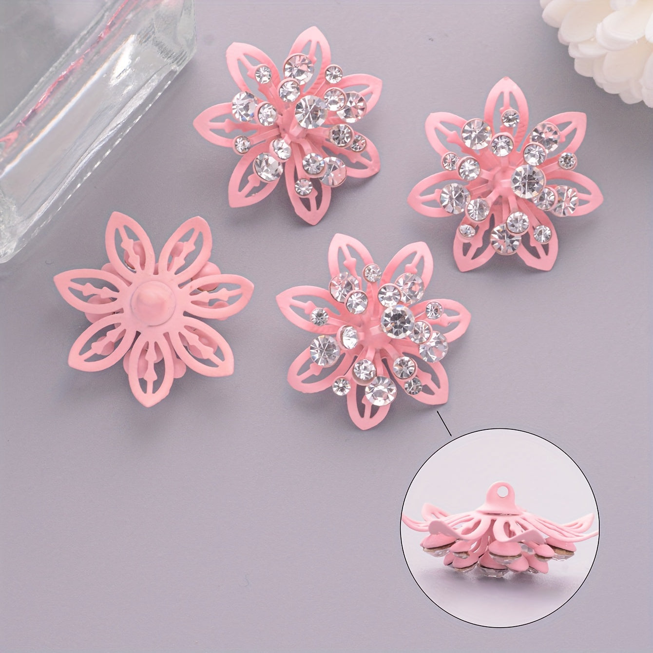 Kiyimlar va kostyumlar uchun 3 ta rang-barang gul bezakli rhinestone tugmachalar to'plami