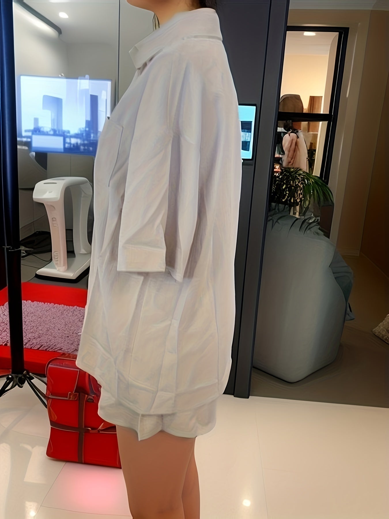 Qulay Ikki Qismli To'plam: Tugmachali Uzoq Yengli T-Shirt va Elastik Belli Shortlar, Ayollar Uchun Uxlash va Dam Olish Kiymlari