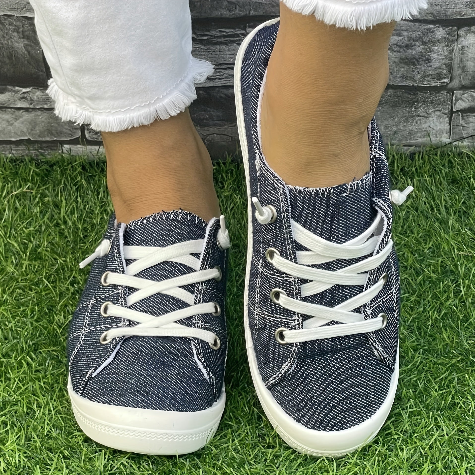 Women's Casual Solid Color Fabric Outdoor Work Shoes All-Season Lightweight