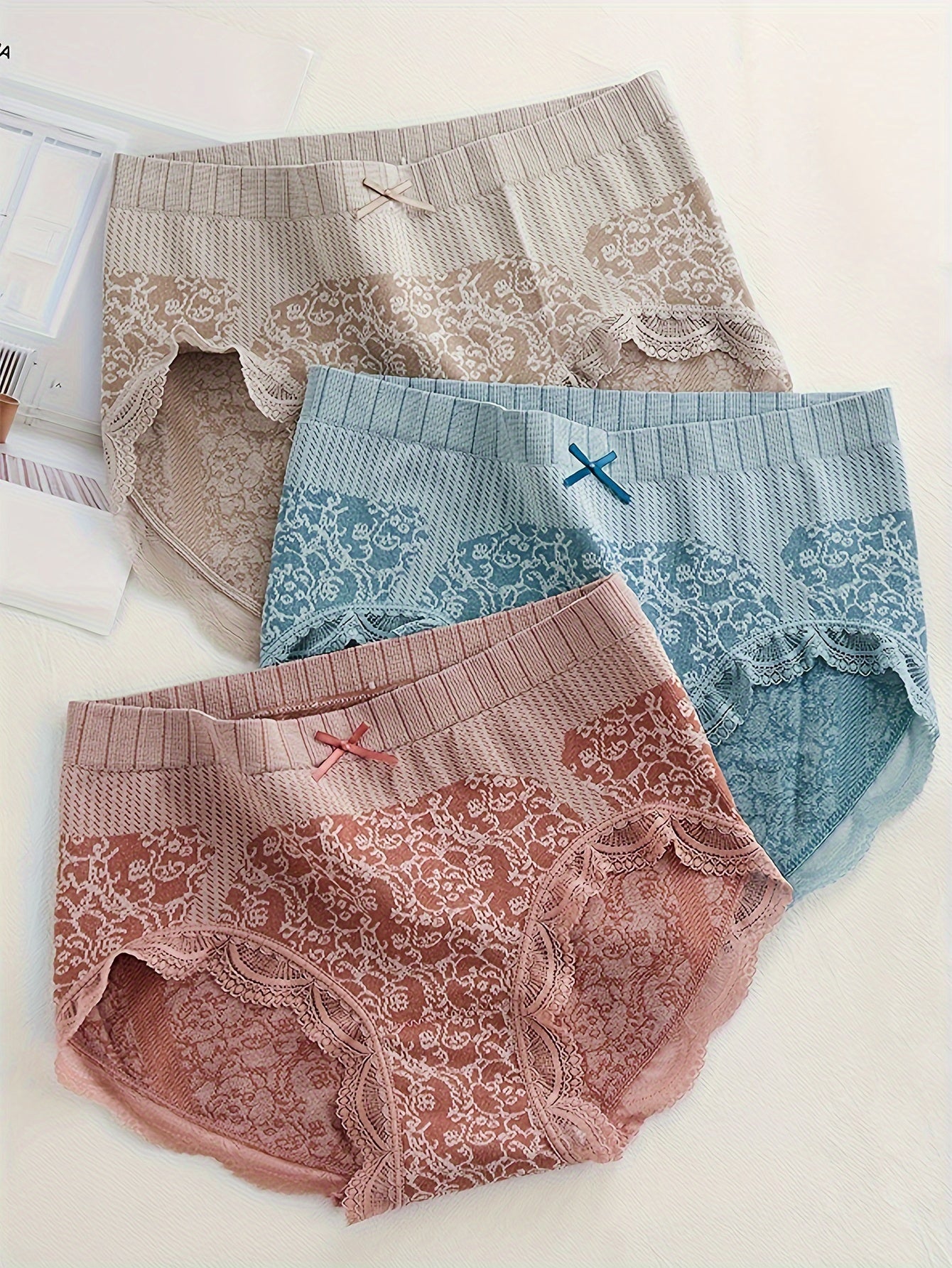 Women's Breathable Colorblock Floral Lace Briefs 3-Pack