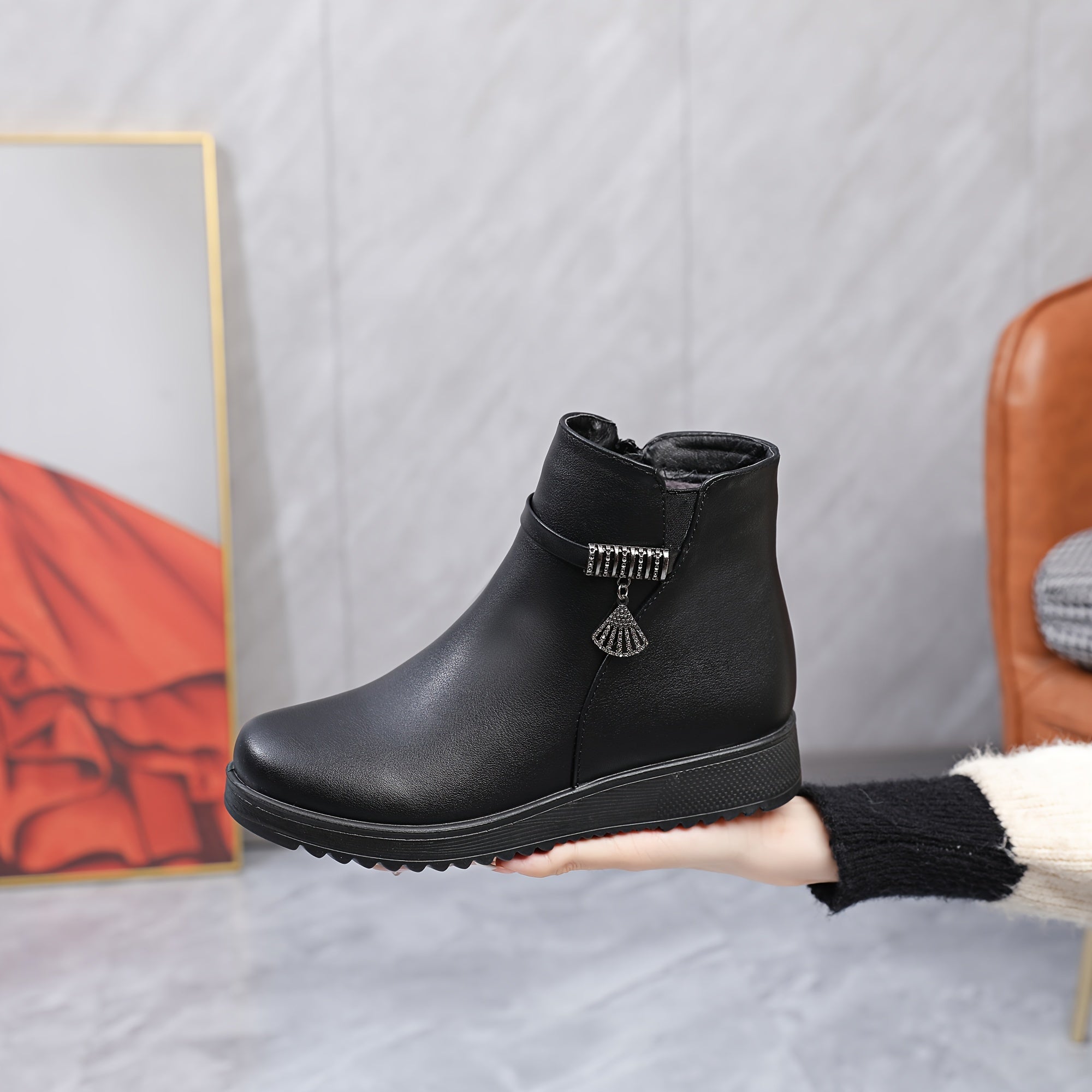 Women's Warm Furry Lined Winter Boots with Zipper and Thick PU Sole