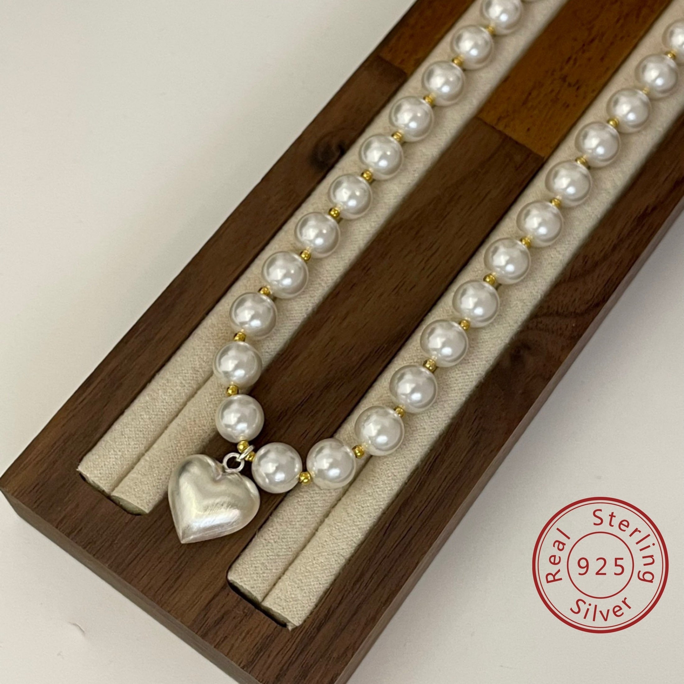 Zamonaviy Boho 925 Sterling Silver va Qobiq Beadli Marjon, Muzlatilgan Sevgi Pendanti bilan - Har kuni kiyish, sovg'a berish va maxsus tadbirlar uchun ideal