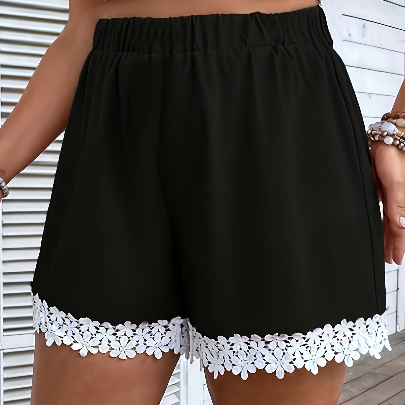 Plus o'lchamli chiroyli tilla bilan bezatilgan shortlar Polyester to'liq rangli ta'til uslubi Qish Kuz