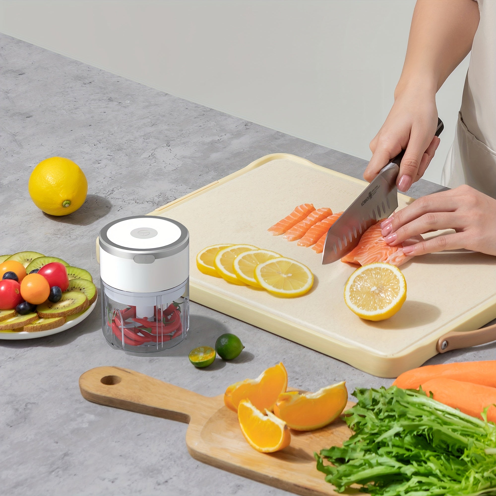 Electric garlic chopper and meat grinder USB rechargeable 1200RPM 8.45oz capacity