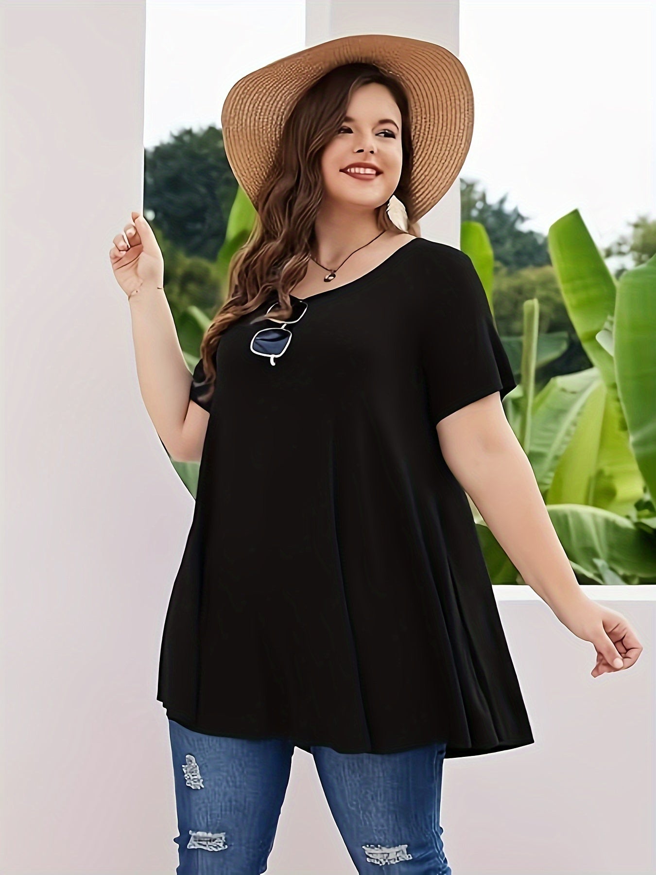 Women's Plus Size Ruffle Hem Crew Neck Short Sleeve Top