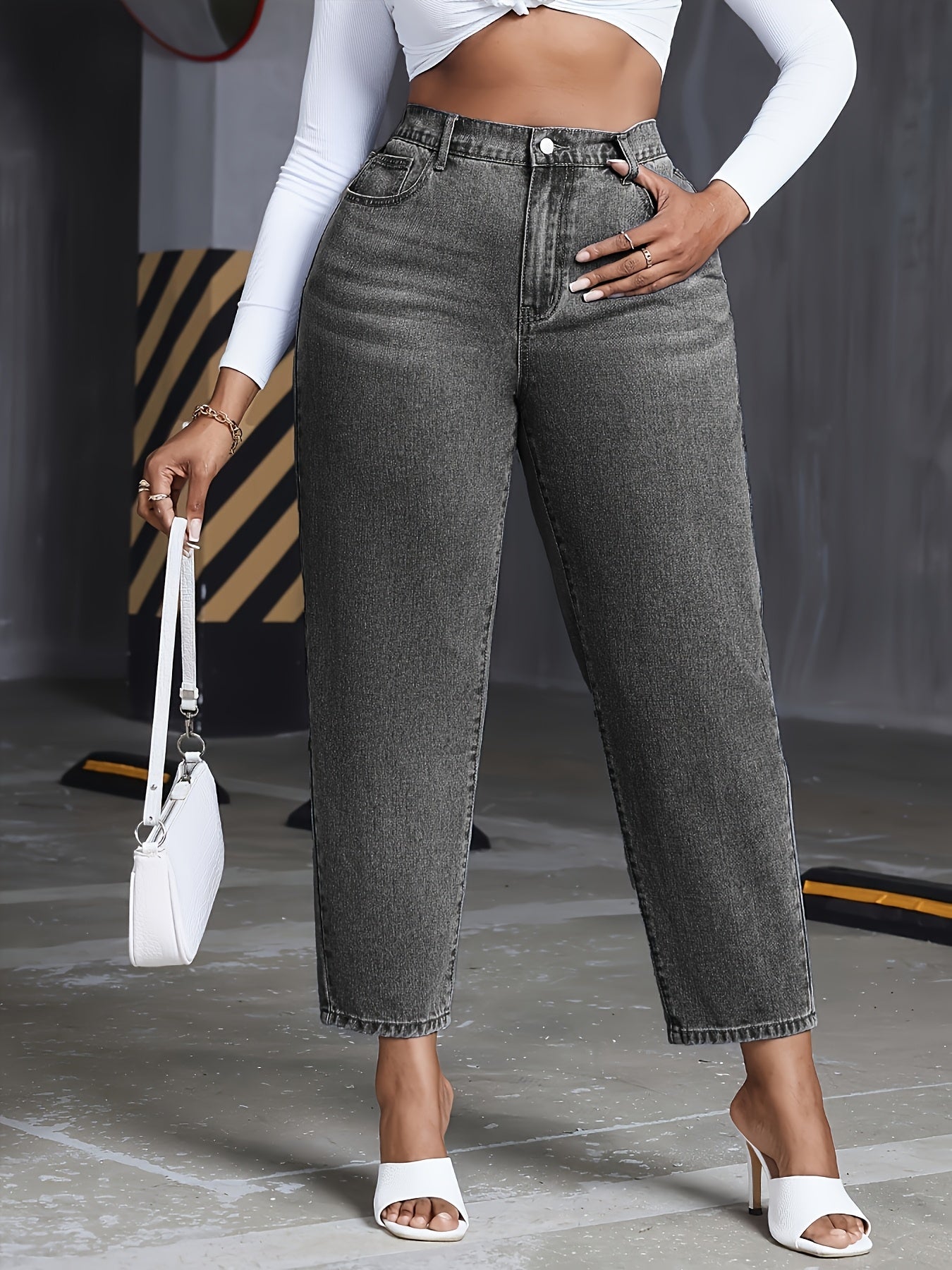 Plus Size Women's Tapered Jeans High Waisted Light Blue Denim