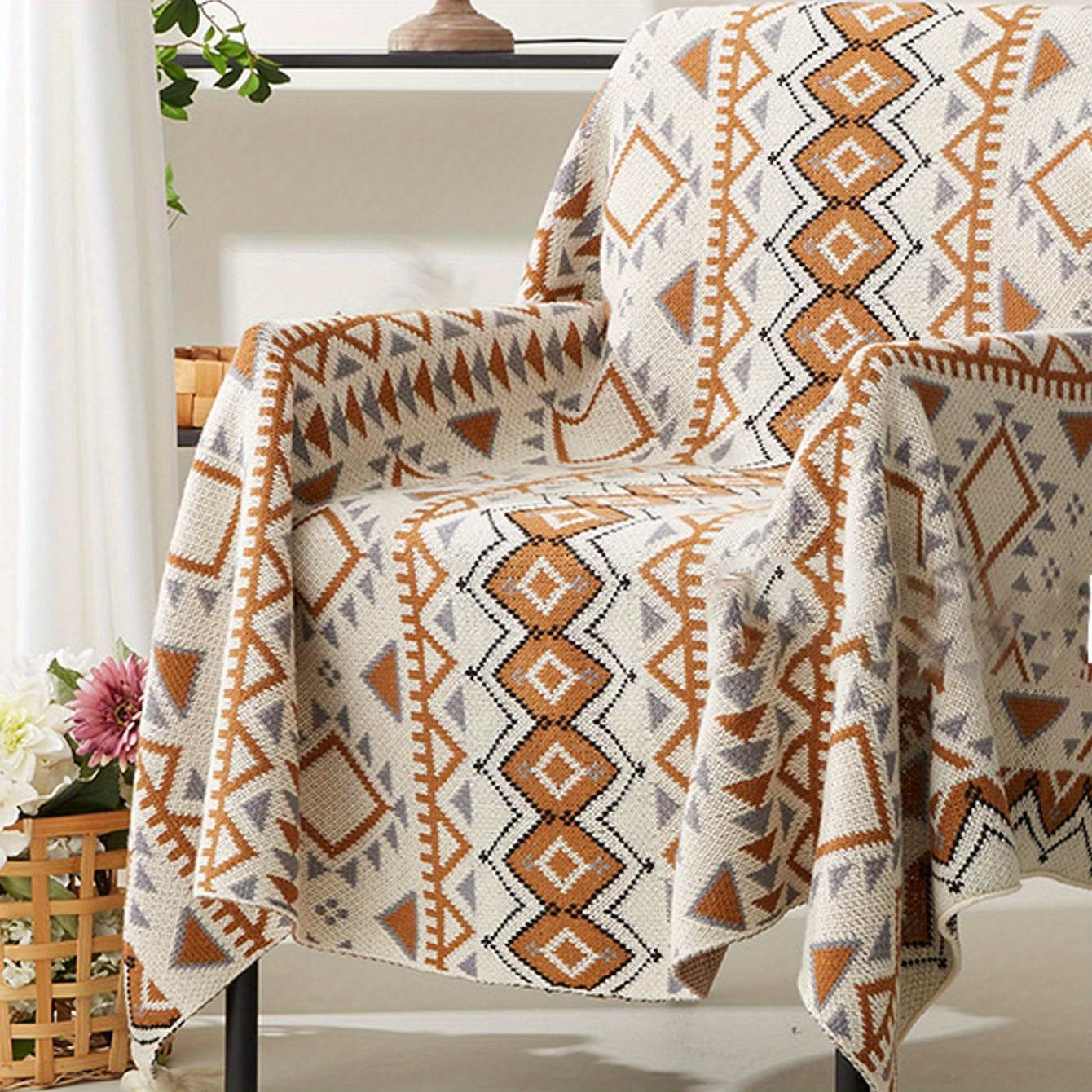 Богемский Navajo Sunlight Sofa Throw Blanket - Этот очаровательный плед с бахромой и полосатым дизайном в фэнтезийном стиле устойчив к пятнам и идеально подходит для всех сезонов. Изготовлен из прочного полиэстера с тканым узором, этот многофункциональный