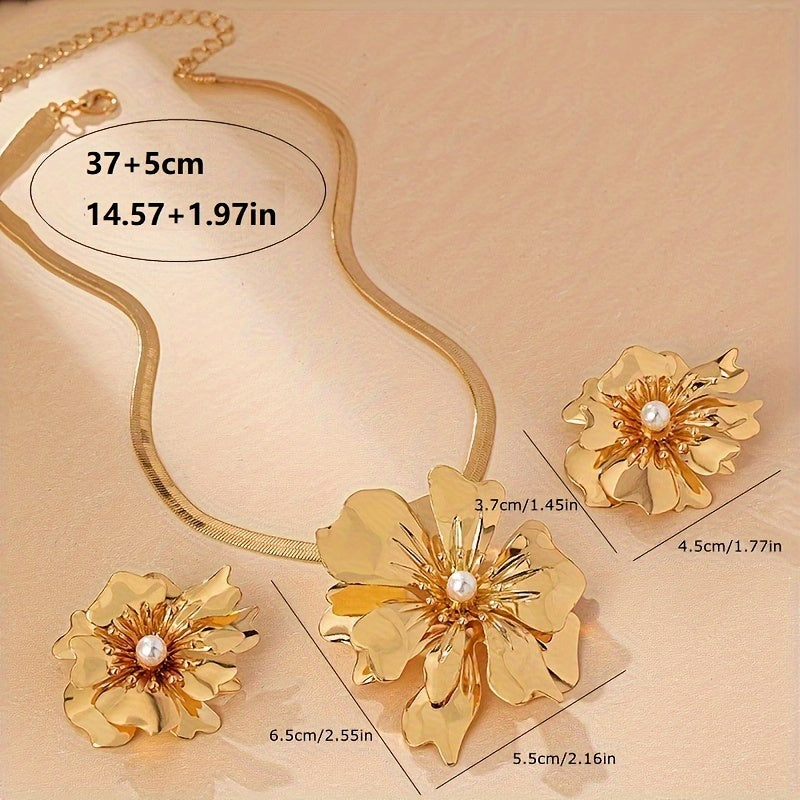Women's Gold Jewelry Set with Flower Pendant and Earrings