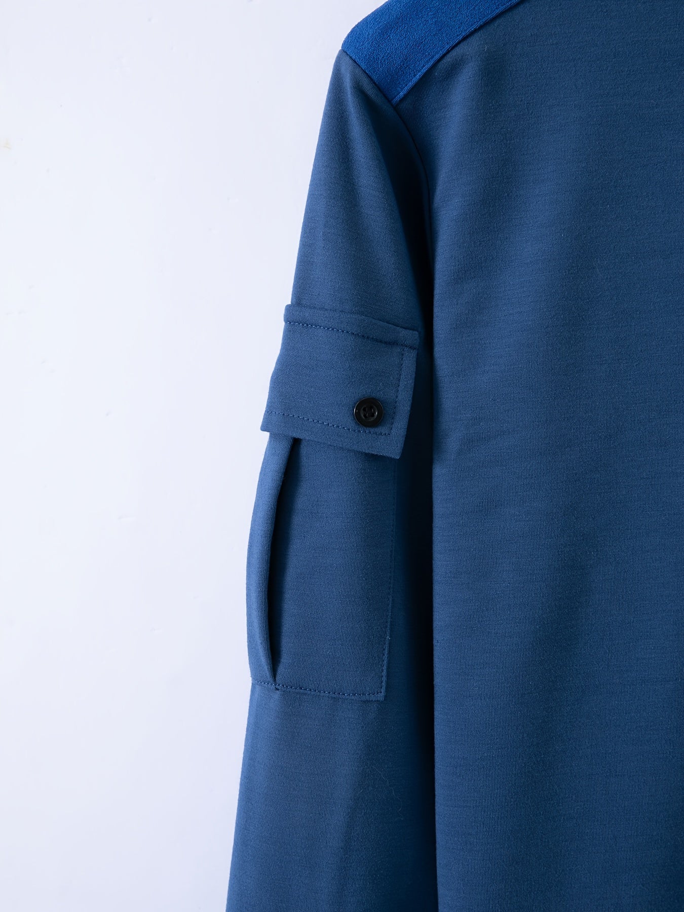 Camisa casual de hombre de manga larga de poliéster con bolsillos en los brazos, parches en los hombros, para otoño e invierno