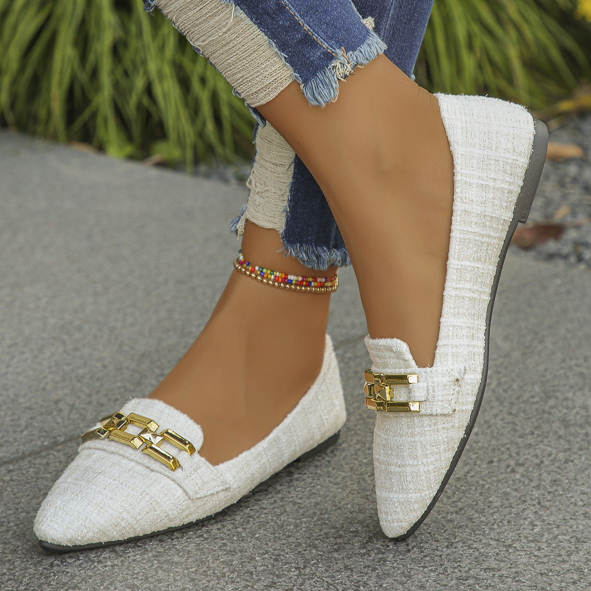 Zapatos planos de punta con slip-on para mujer de tallas grandes con detalles de estrella y cadena