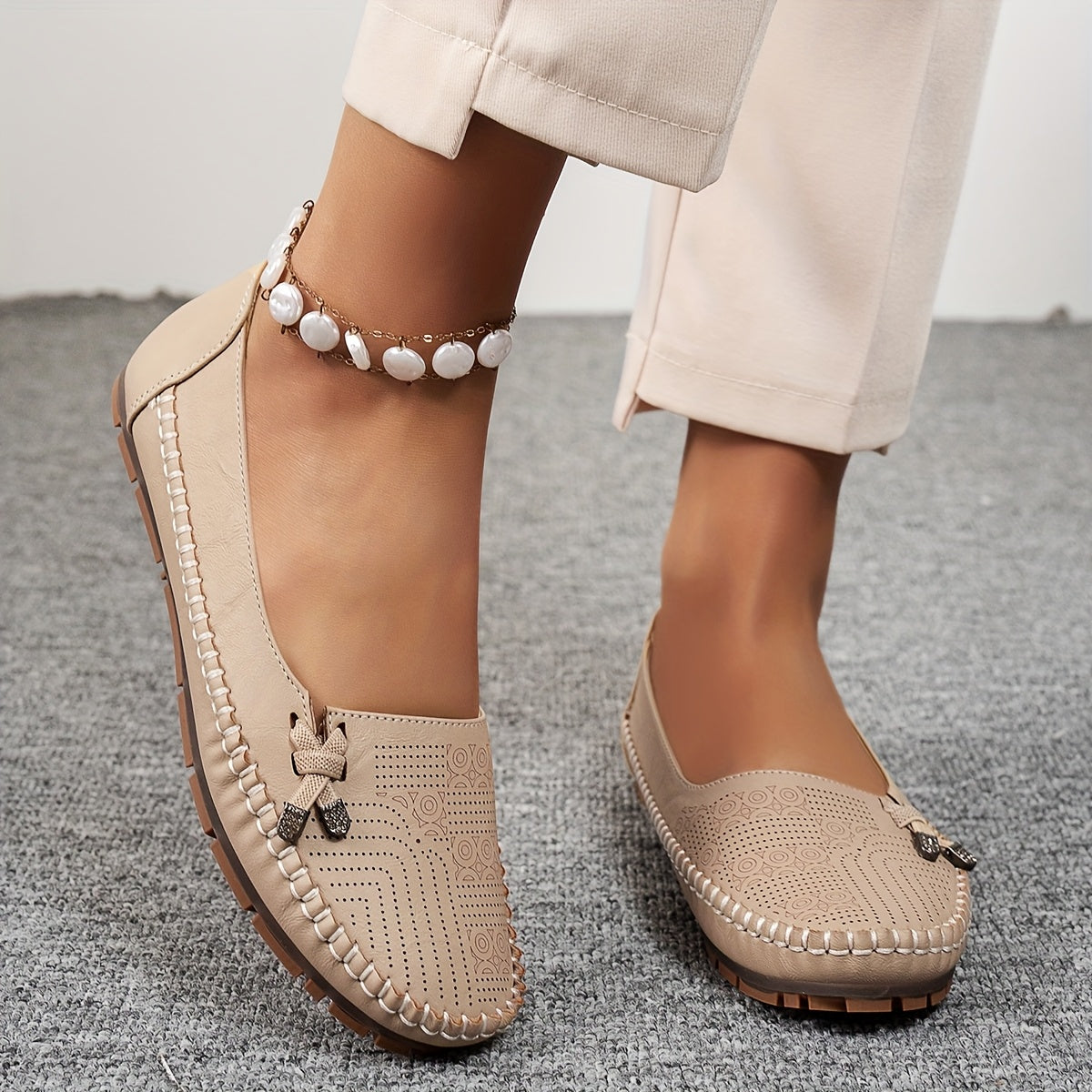 Women's Slip-On Ballet Flats with Bow Soft PU Upper Cushioned Sole