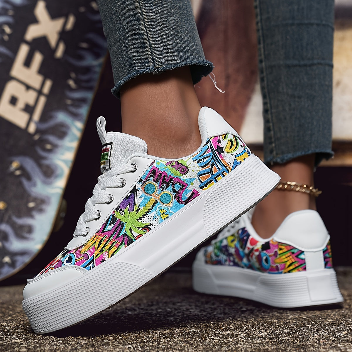 Women's Lightweight Casual Sneakers Non-Slip Canvas Lace-Up All-Season