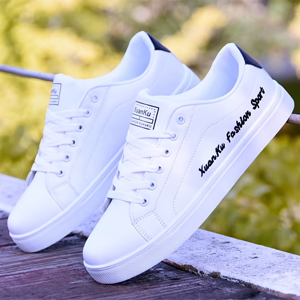 Men's Low Top Letter Print Skateboarding Sneakers for Casual Sports and Daily Wear