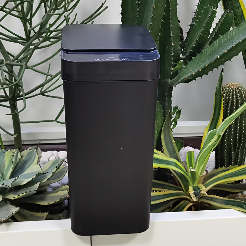 Kick sensing qopqog'iga ega aqlli axlat qutisi, oshxona, hammom va yotoq xonasi uchun ideal.