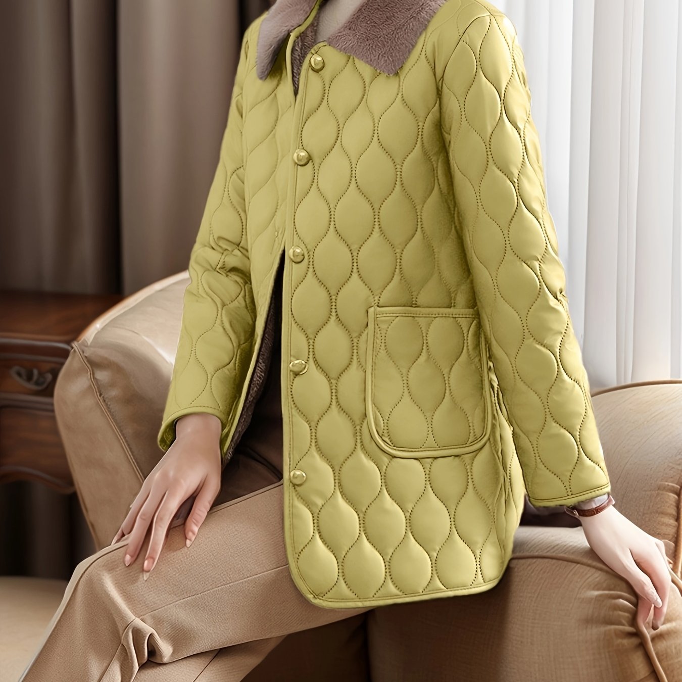 Women's Quilted Polyester Jacket with Faux Fur Collar Long Sleeve Flared Hem All-Season