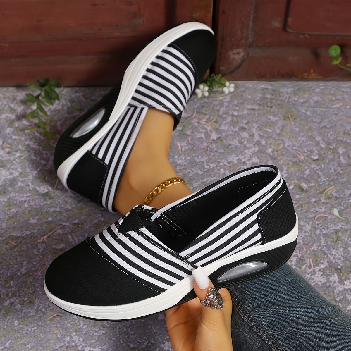 Women's Lightweight Slip-On Sneakers Breathable Canvas All-Season Casual Shoes